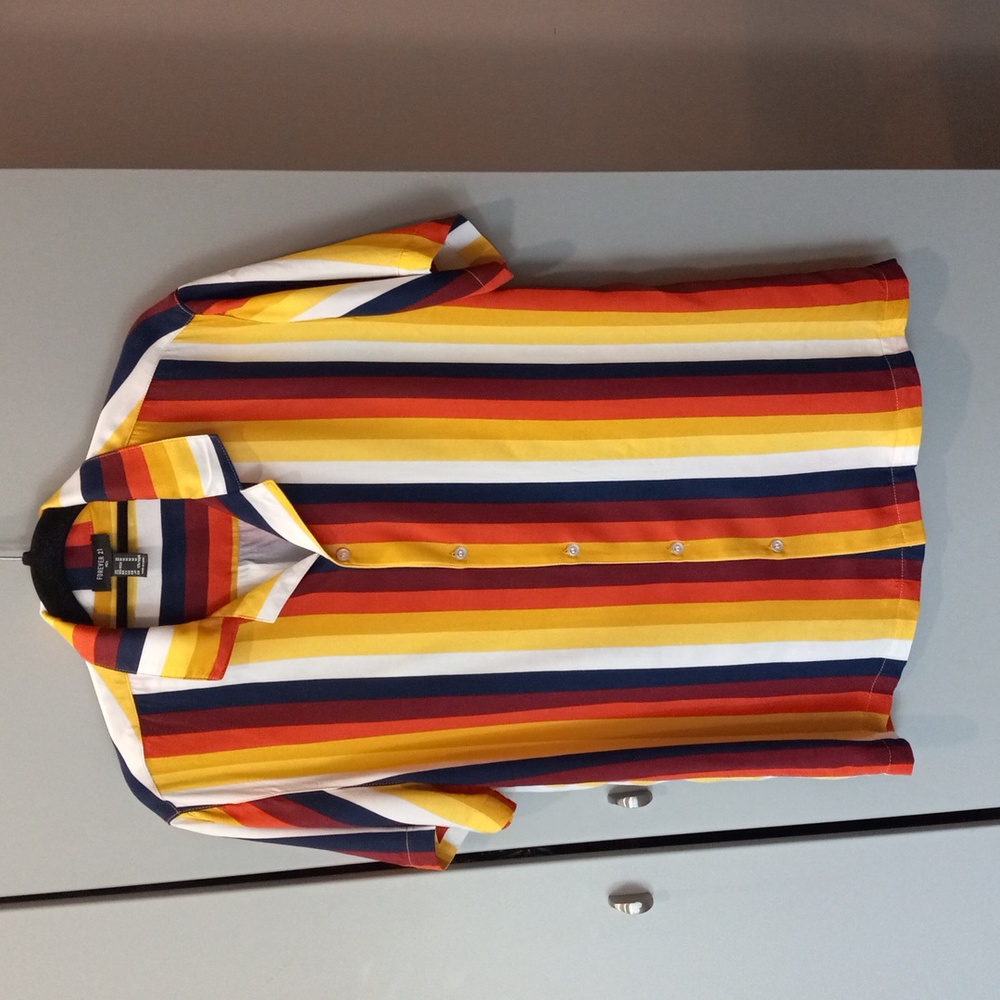 Forever 21 Men's Shirt short sleeves size medium